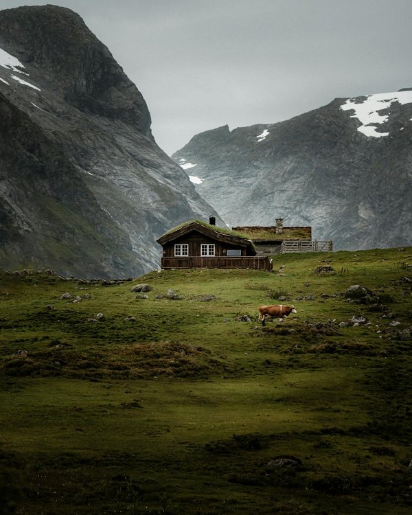 Comment créer une ambiance de chalet de montagne dans une chambre à coucher?